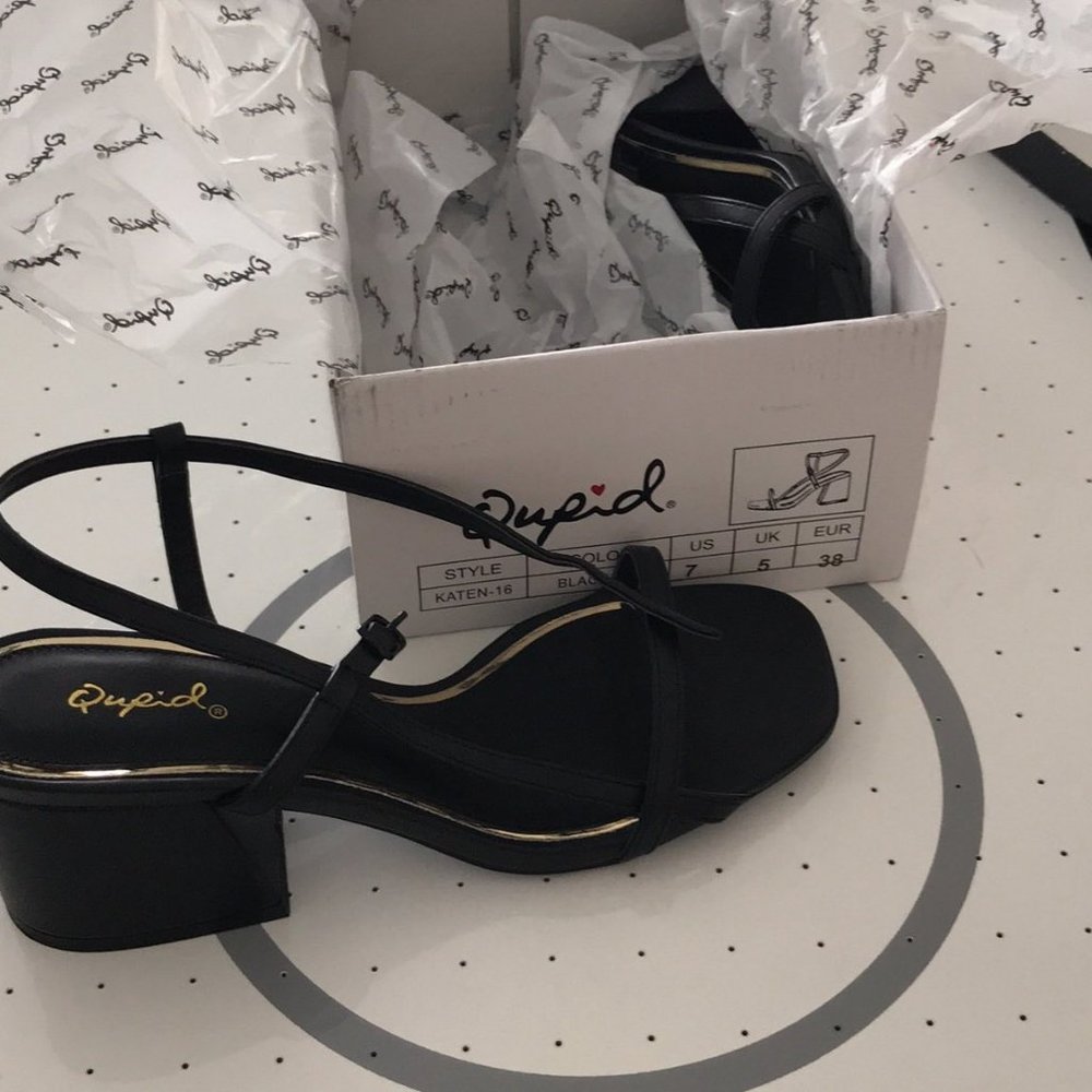 Qupid , Black Asymmetrical Block Heel sandals , size 7